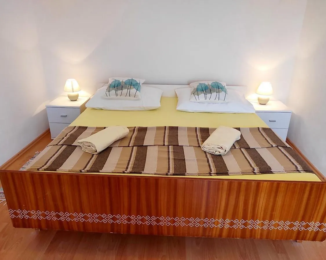Apartments Danica Lopar Guest house