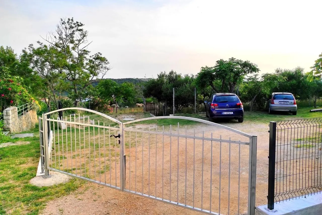 Apartments Danica Lopar Guest house